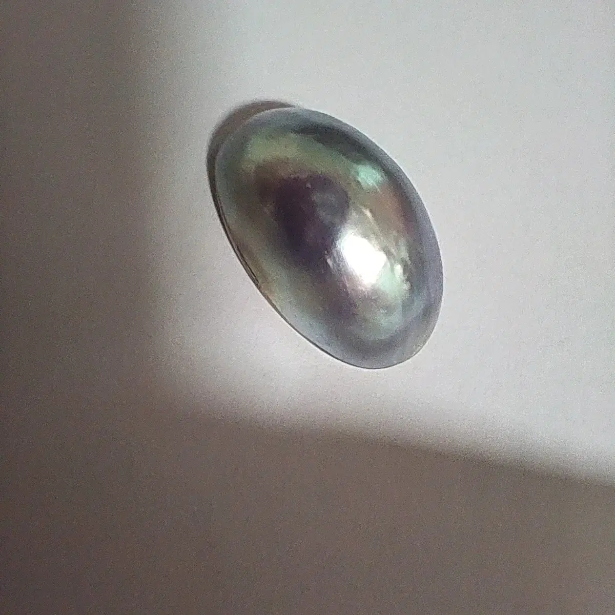 Gray Blue Mabe Pearl 25 millimeters