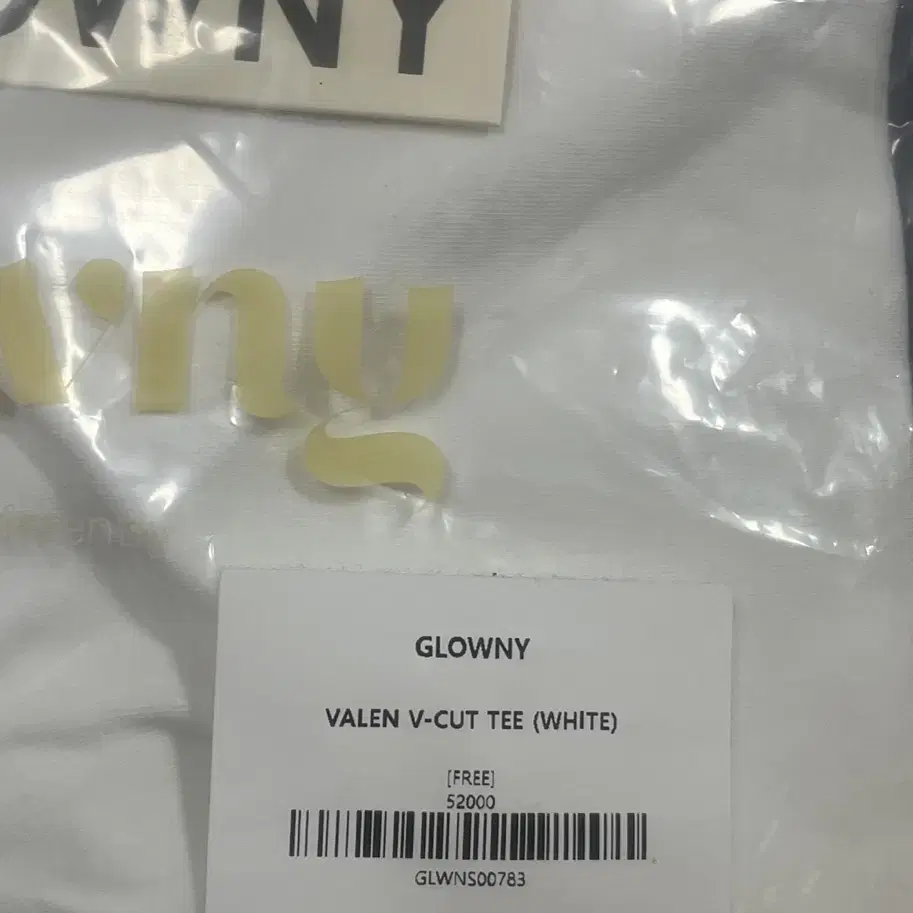 Glowny VALEN V-CUT TEE (WHITE)