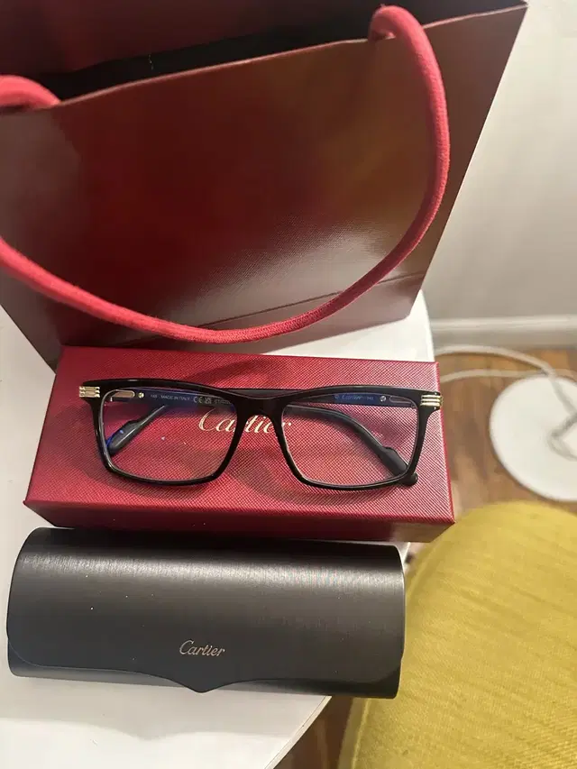 까르띠에 cartier 뿔테안경