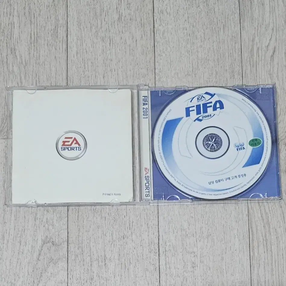 FIFA 2001 PC CD 게임 팝니다.