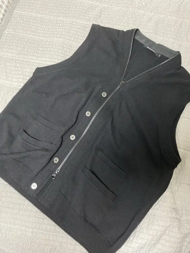 해칭룸 / 풀 짚 베스트 Full Zip Knit Vest / 4사이즈