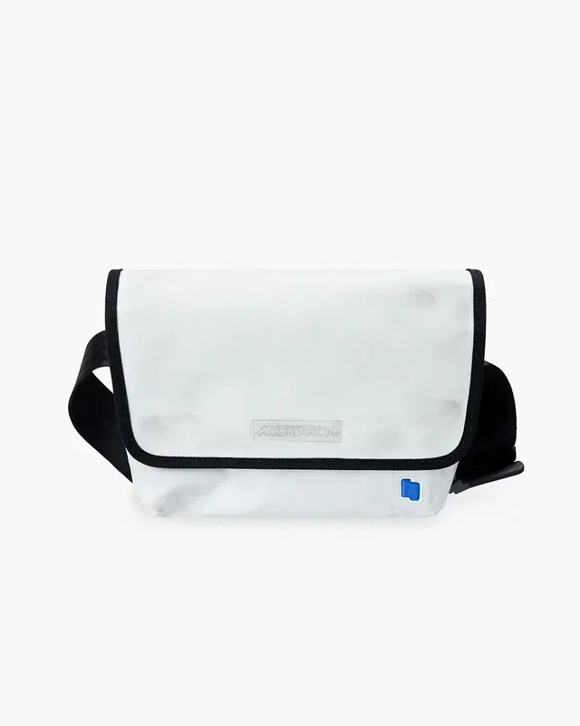 아더에러 Small trace esty messenger bag