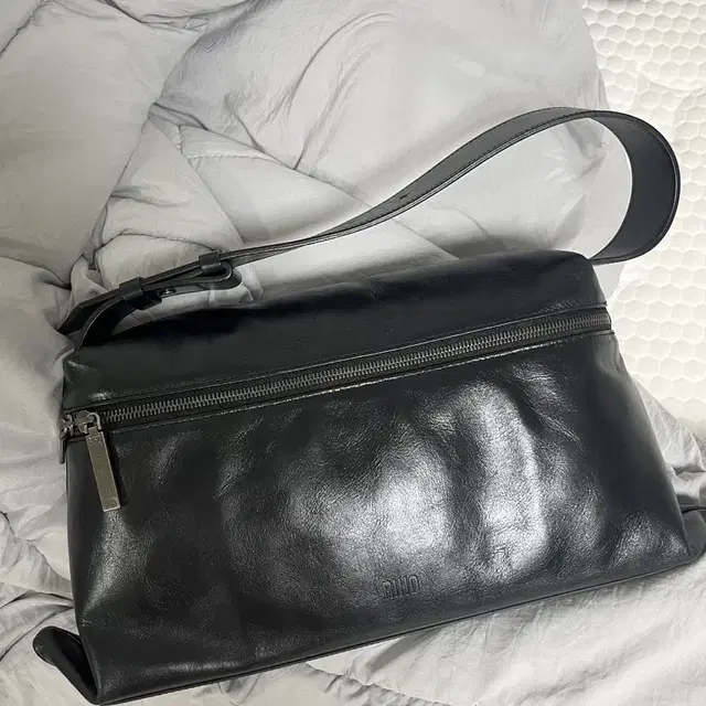 리호프로젝트 Big Zip bag black