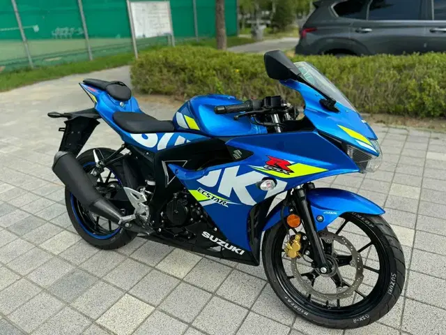 스즈키 gsx-r125 21년형 abs 신차급 팝니다