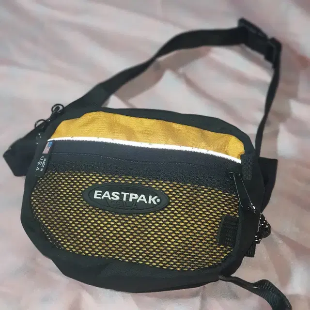 레어아이템.이스트팩 EASTPAK 초기 미국산 힙색.크로스백