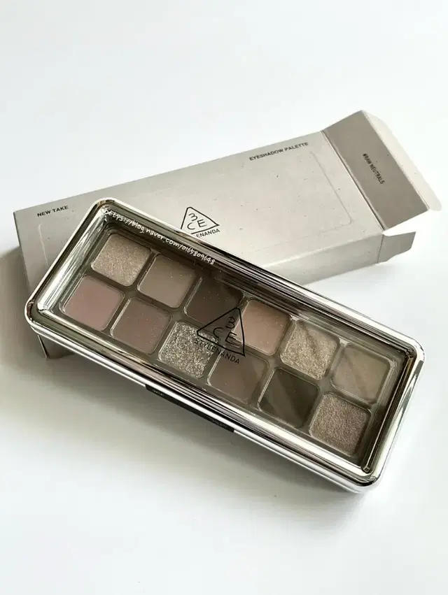 3CE 아이섀도우 12색상 팔레트 #RAWNEUTRALS(새상품,70%