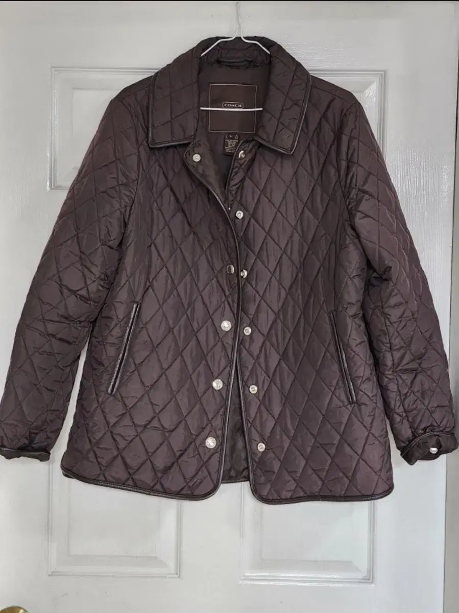 코치 퀼팅 자켓 Coach quilted jacket