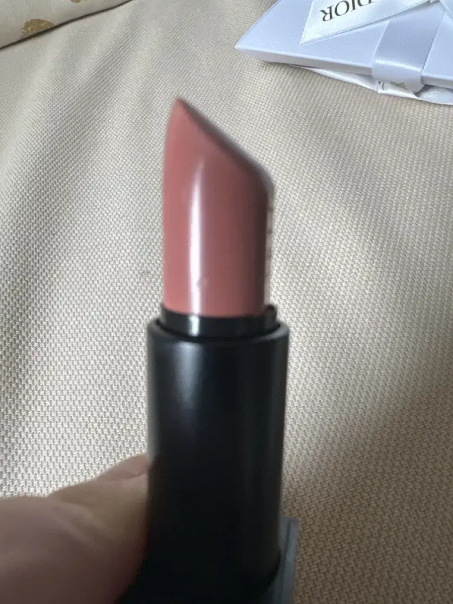 나스 nars 라켈