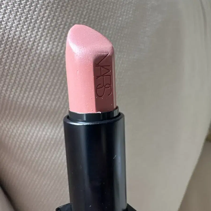 나스 nars 라켈