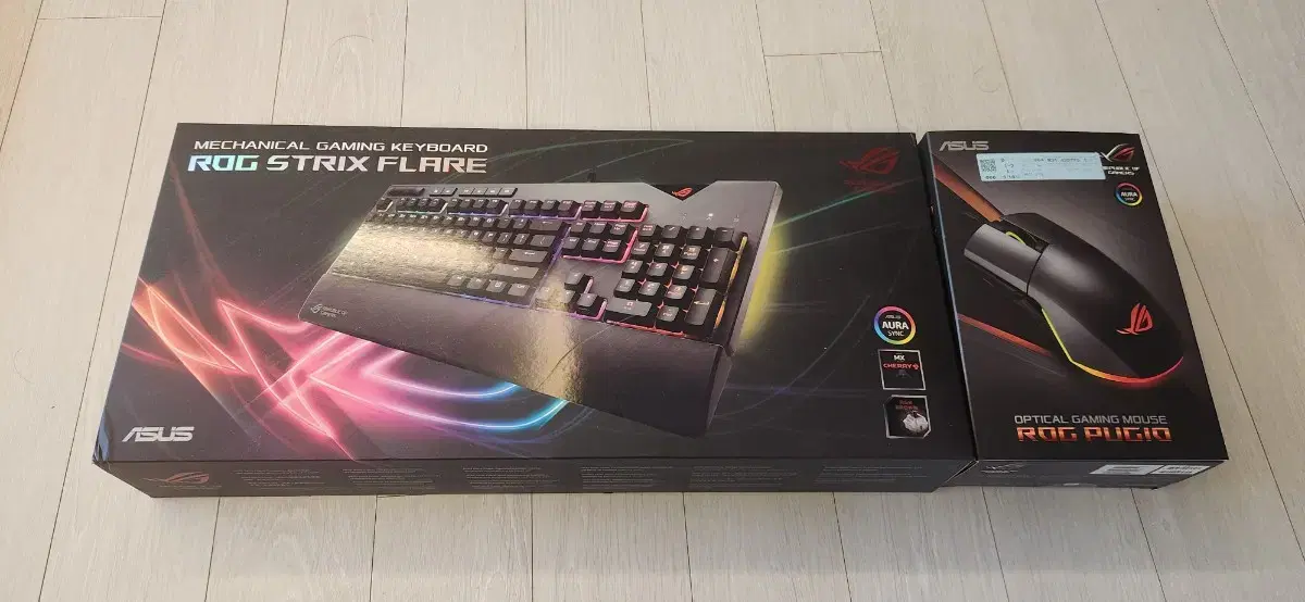 Asus Rog Flare shrinks, sells Rog Pugio