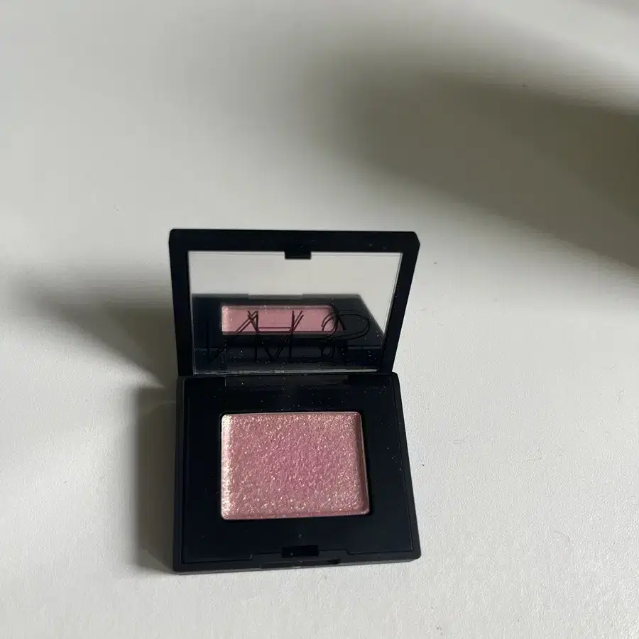 나스(Nars) 아이섀도우 Melrose (새상품)