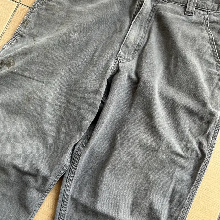 Carhartt dirty workpants