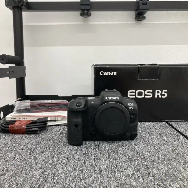 캐논 eos r5 미러리스 카메라