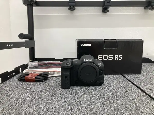 캐논 eos r5 미러리스 카메라