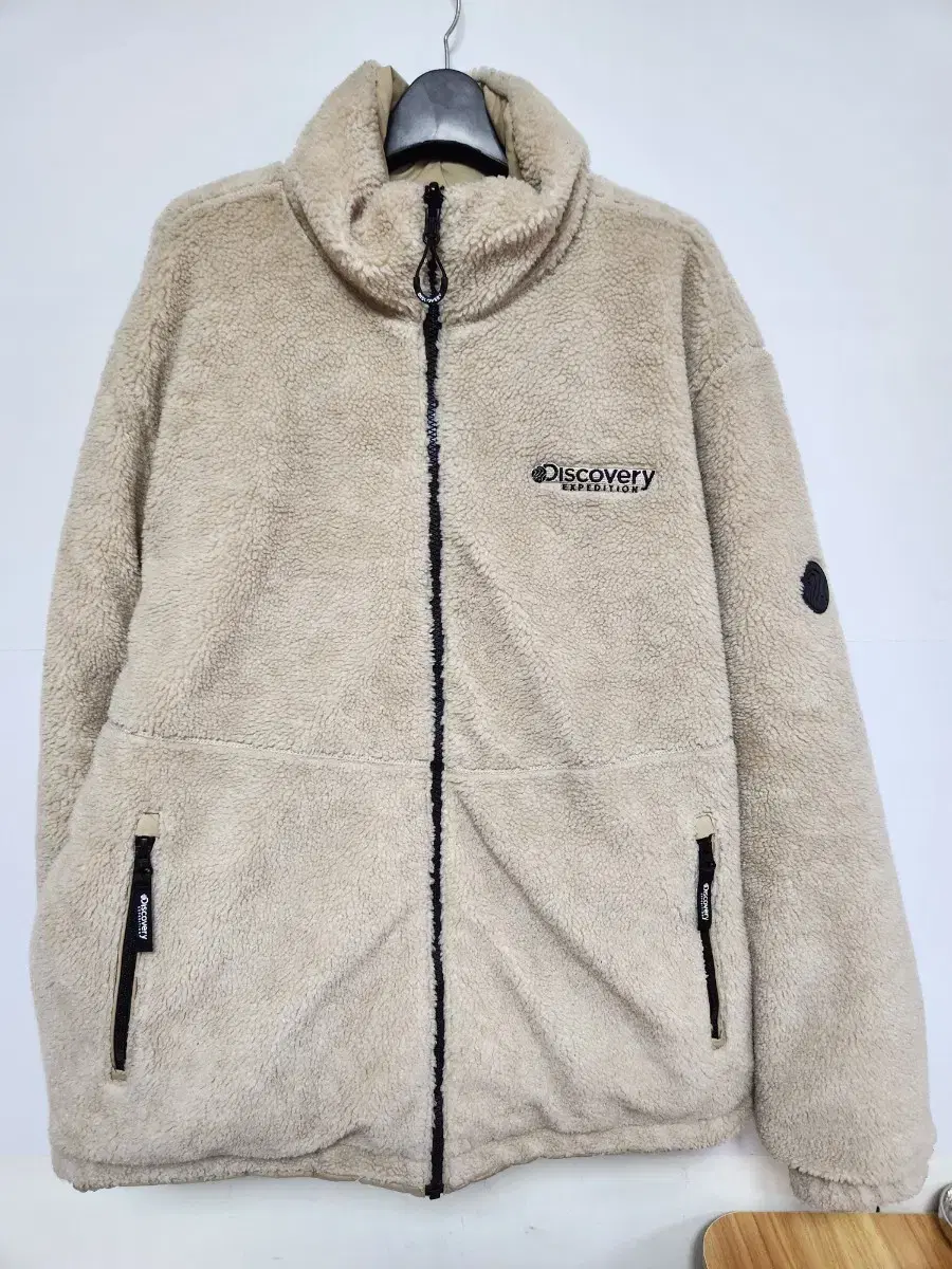 Discovery Reversible Jumper Outerwear Size 105