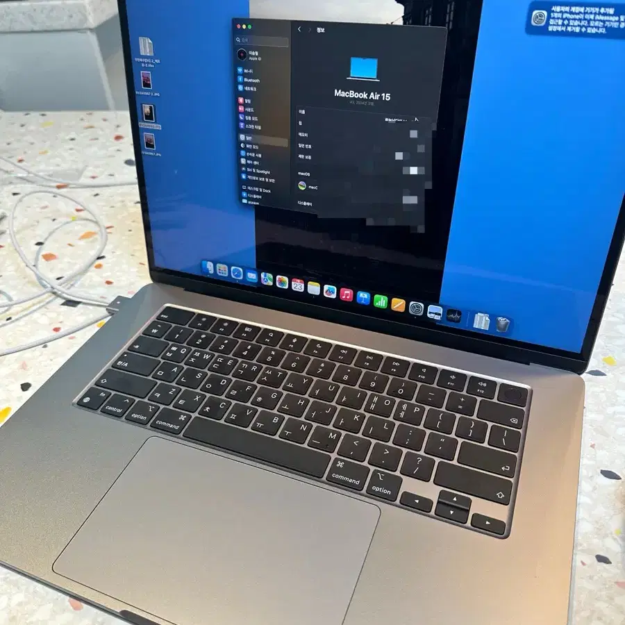 맥북에어 15 m3(cpu8)ssd256스페이스 그레이