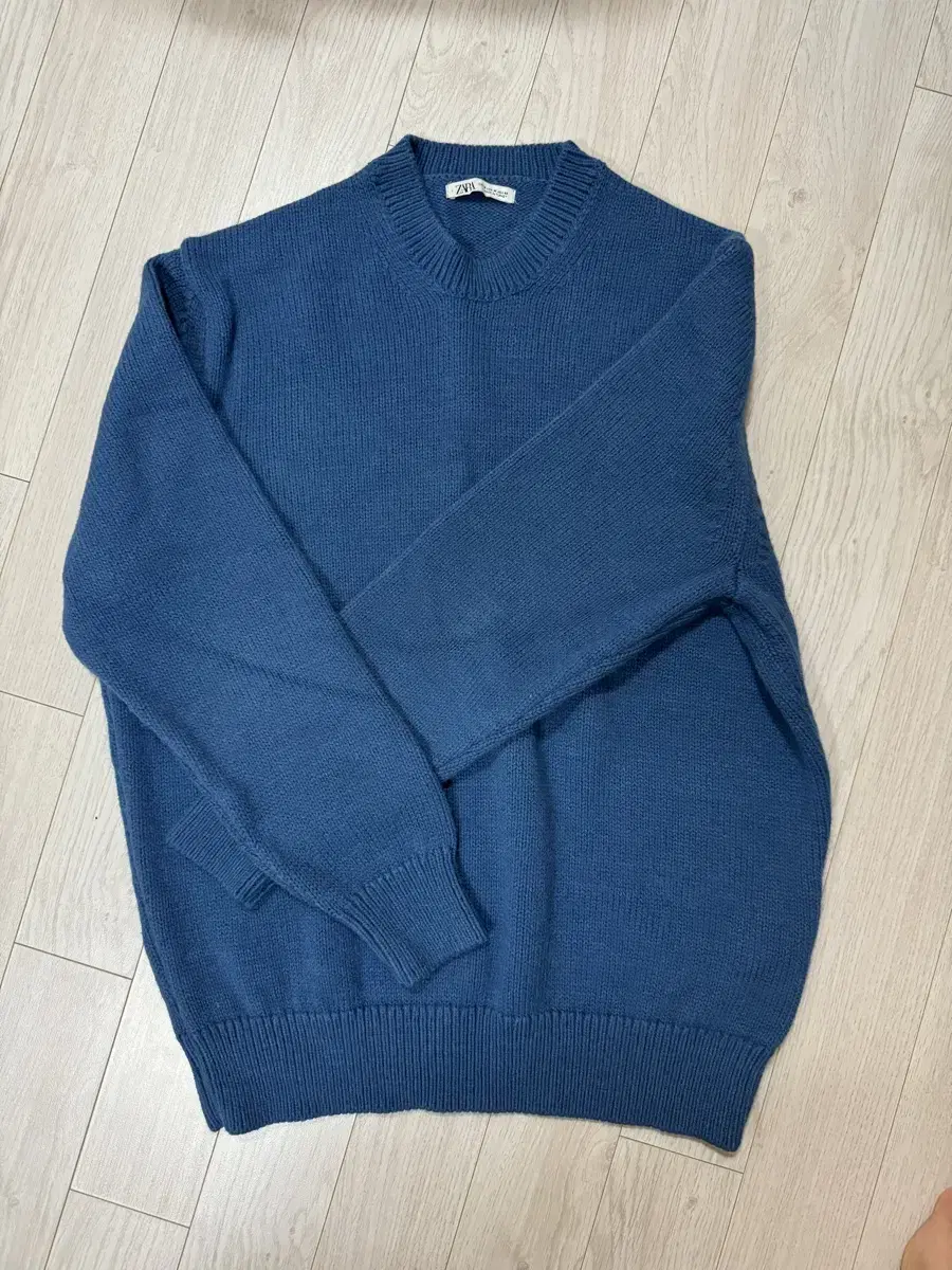 Zara Plain Color Sweater