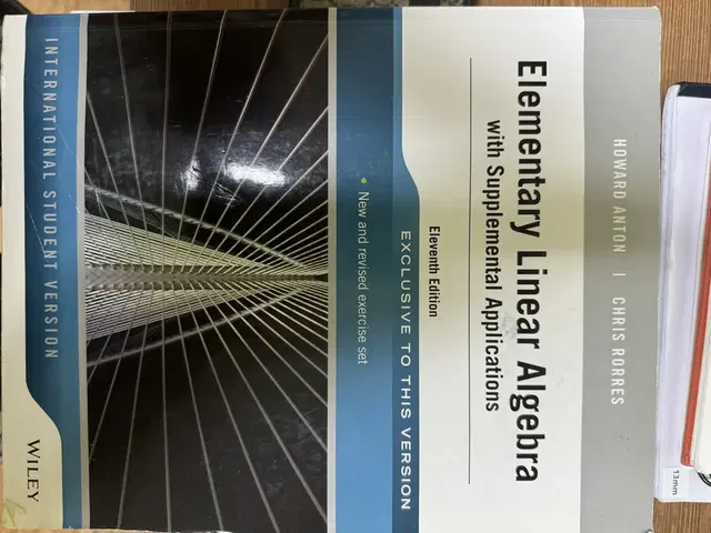 Elementary linear algebra, Howard Anton,