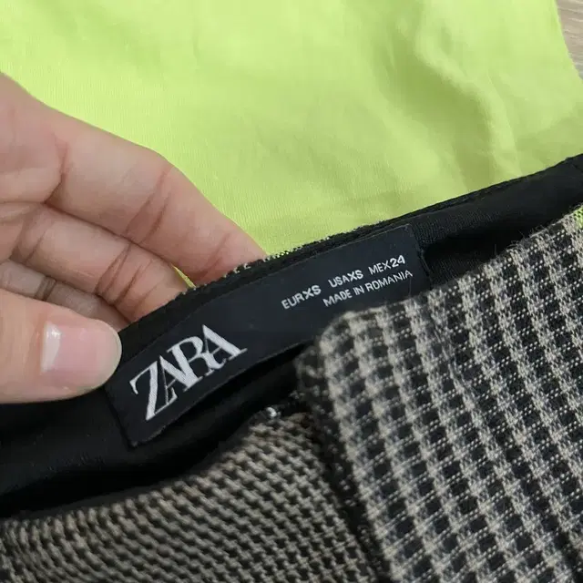 자라 ZARA 치마+티 셋업 S, XS