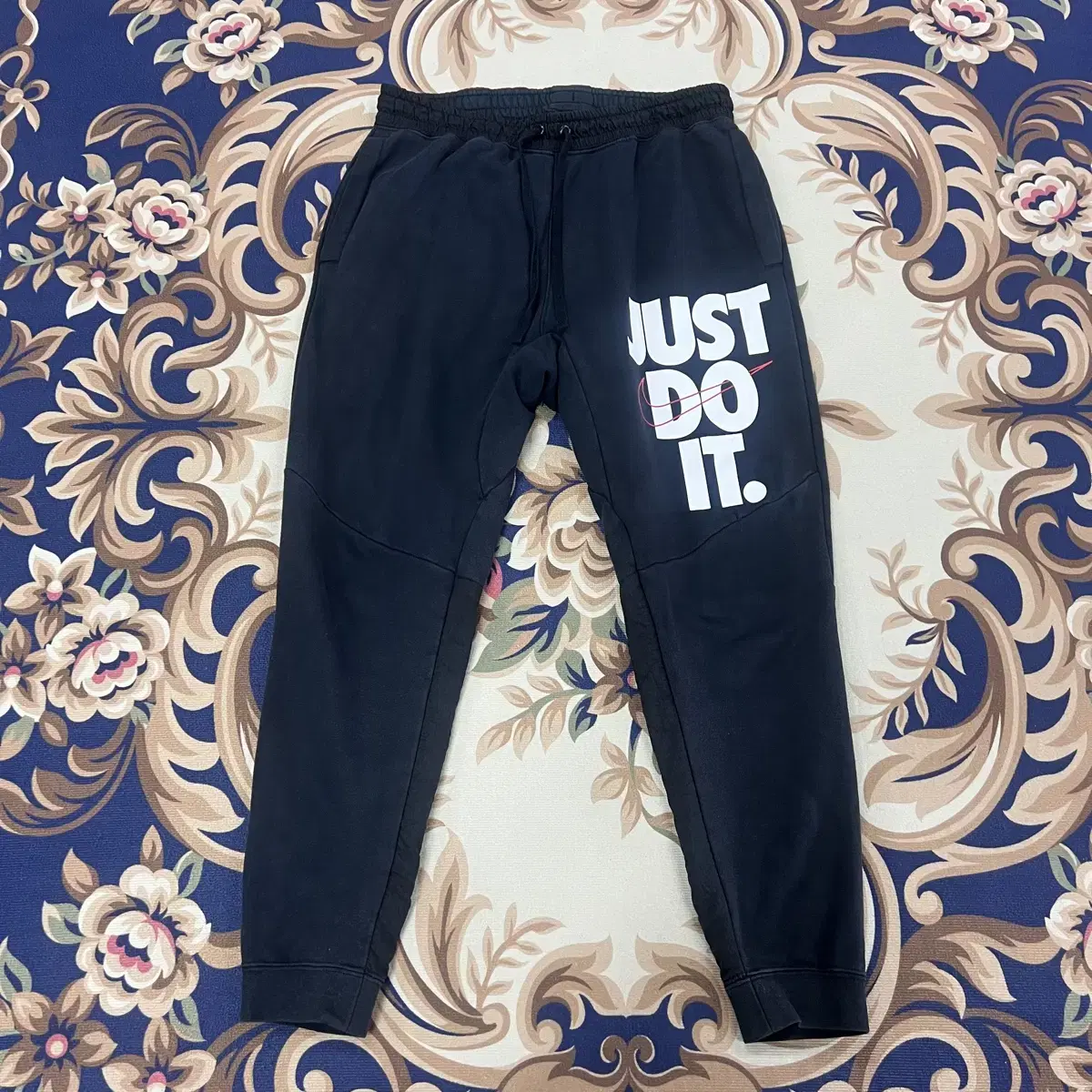 (L)Nike Big Logo Jogger Pants