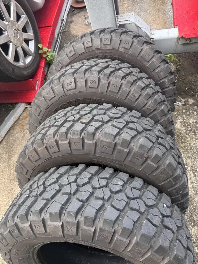 255/75R17 bf mt타이어