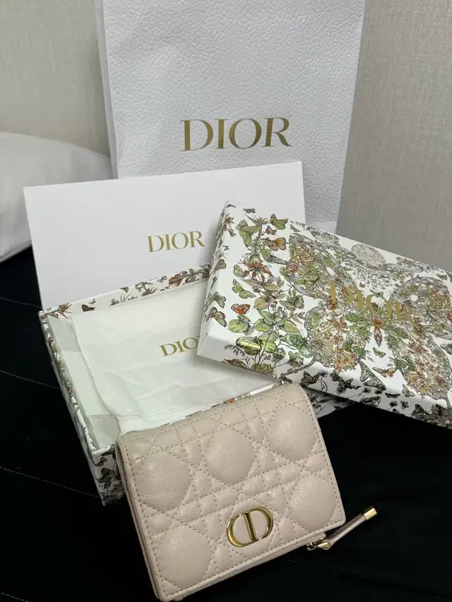 dior 디올 카로 달리아 지갑 파우더핑크