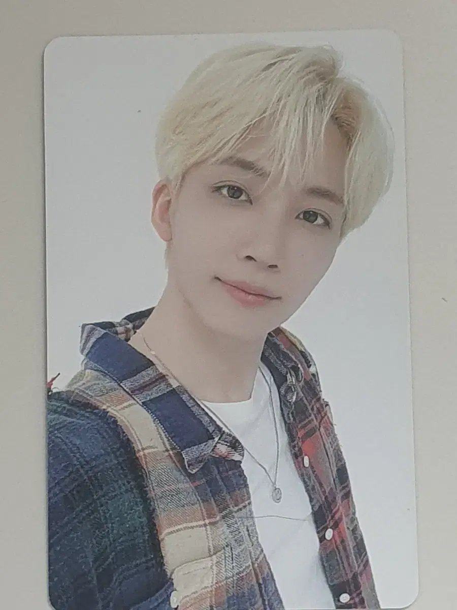 Seventeen jeonghan 2022 season's greetings Photocard