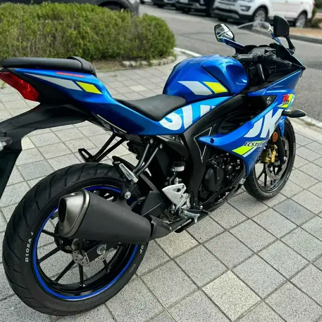 스즈키 gsx-r125 21년형 신차급 판매합니다