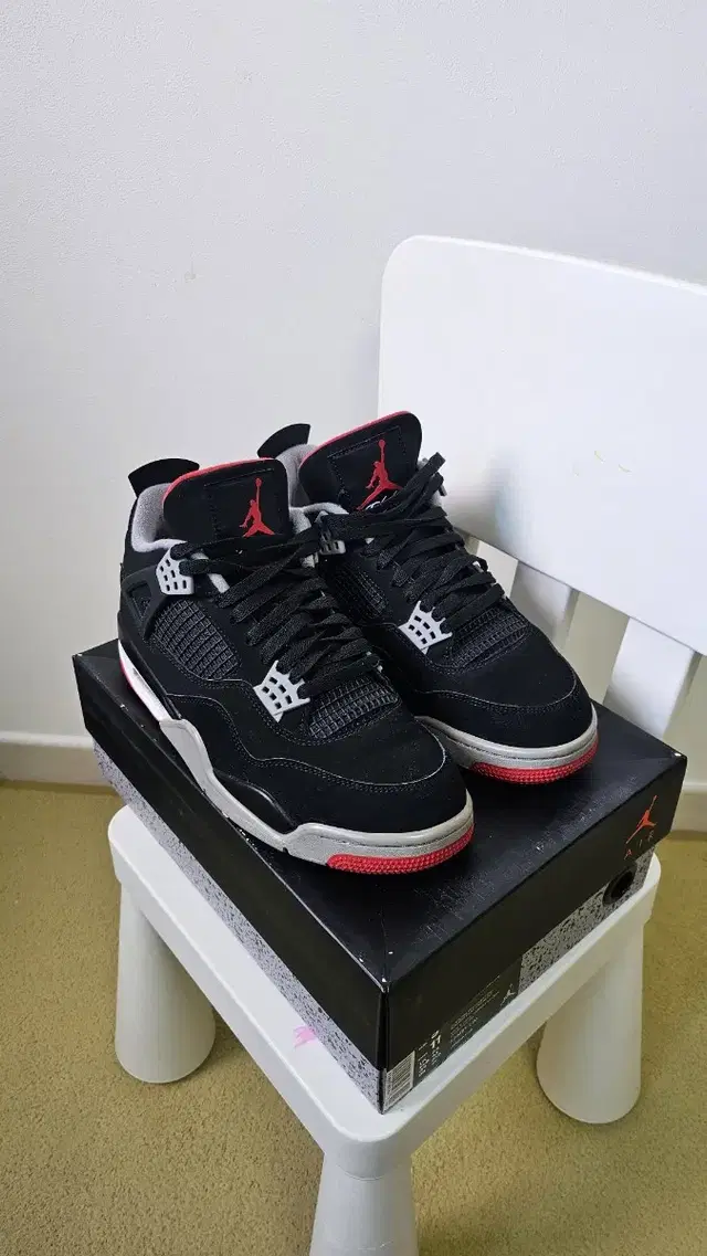 [275] Jordan 4 Retro Bred 2019