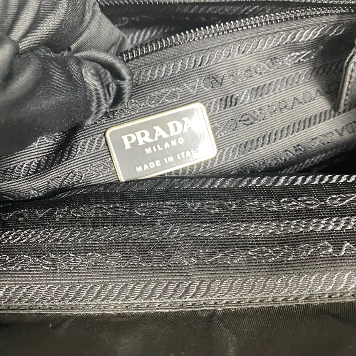 PRADA / 빈티지 프라다 삼각로고 포코노 블랙 나일론 토트백