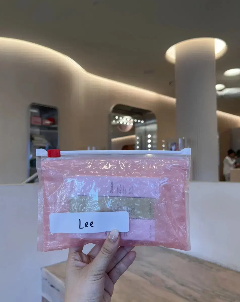 글로시에 무화과 립밤(미개봉새제품+박스!미국에서 사옴) Glossier