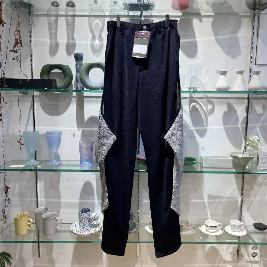 키코코스타디노브 zlatyu slim trouser