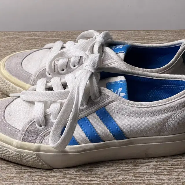 아디다스 니짜로우 (adidas nizza low) 화이트블루컬러 220