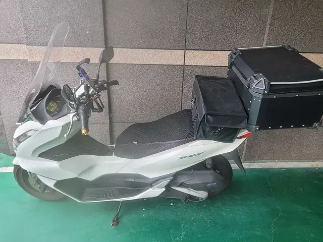 21년식 abs모델 pcx125팝니다