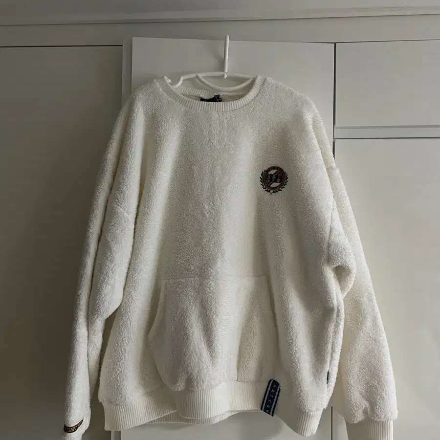 로맨틱크라운 POCKET CREW NECK_OATMEAL XL