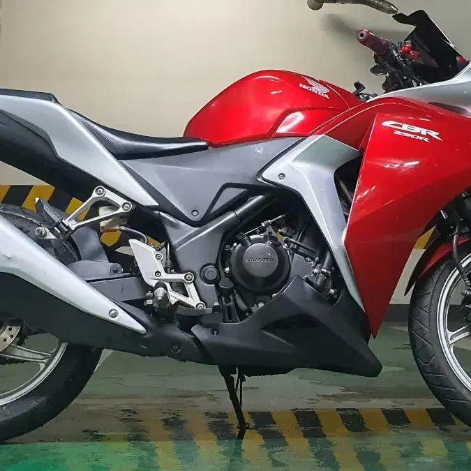 HONDA CBR250R 키로수적음 서울