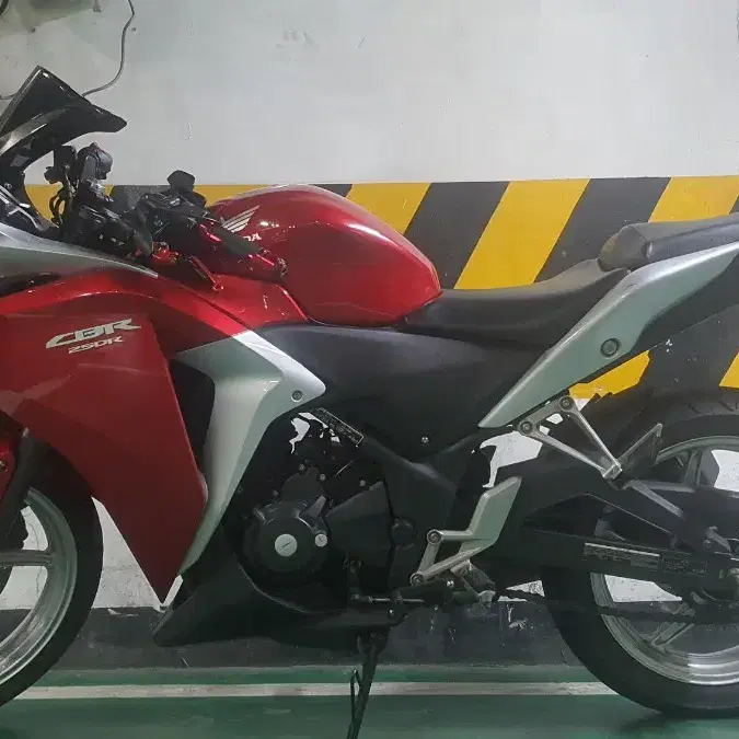 HONDA CBR250R 키로수적음 서울