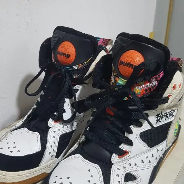 택포 250/255 정품 REEBOK BLACKTOP PUMP 스니커즈!