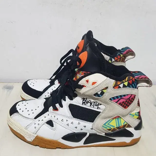 택포 250/255 정품 REEBOK BLACKTOP PUMP 스니커즈!