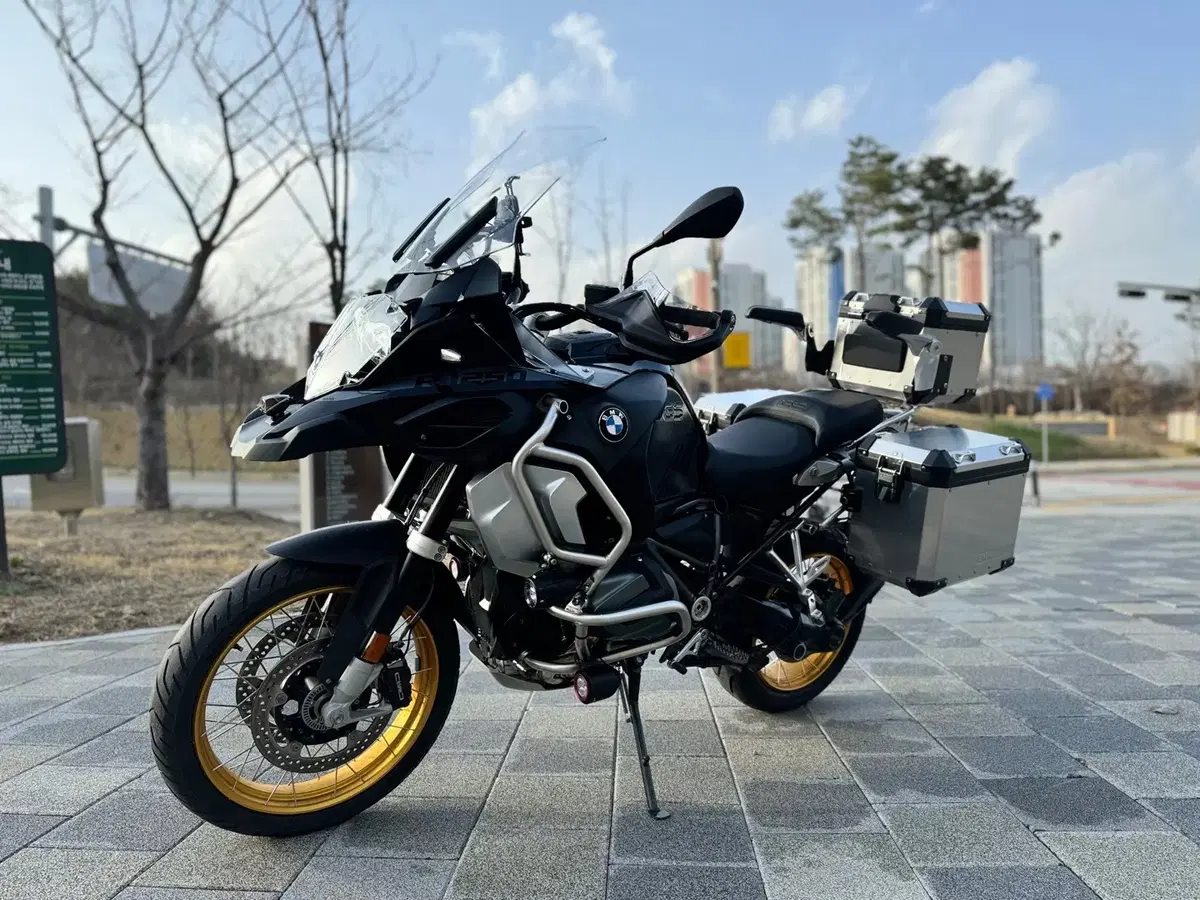 다산 모토갤러리 r1250gs adv 21년 신차급컨디션 판매 합니다