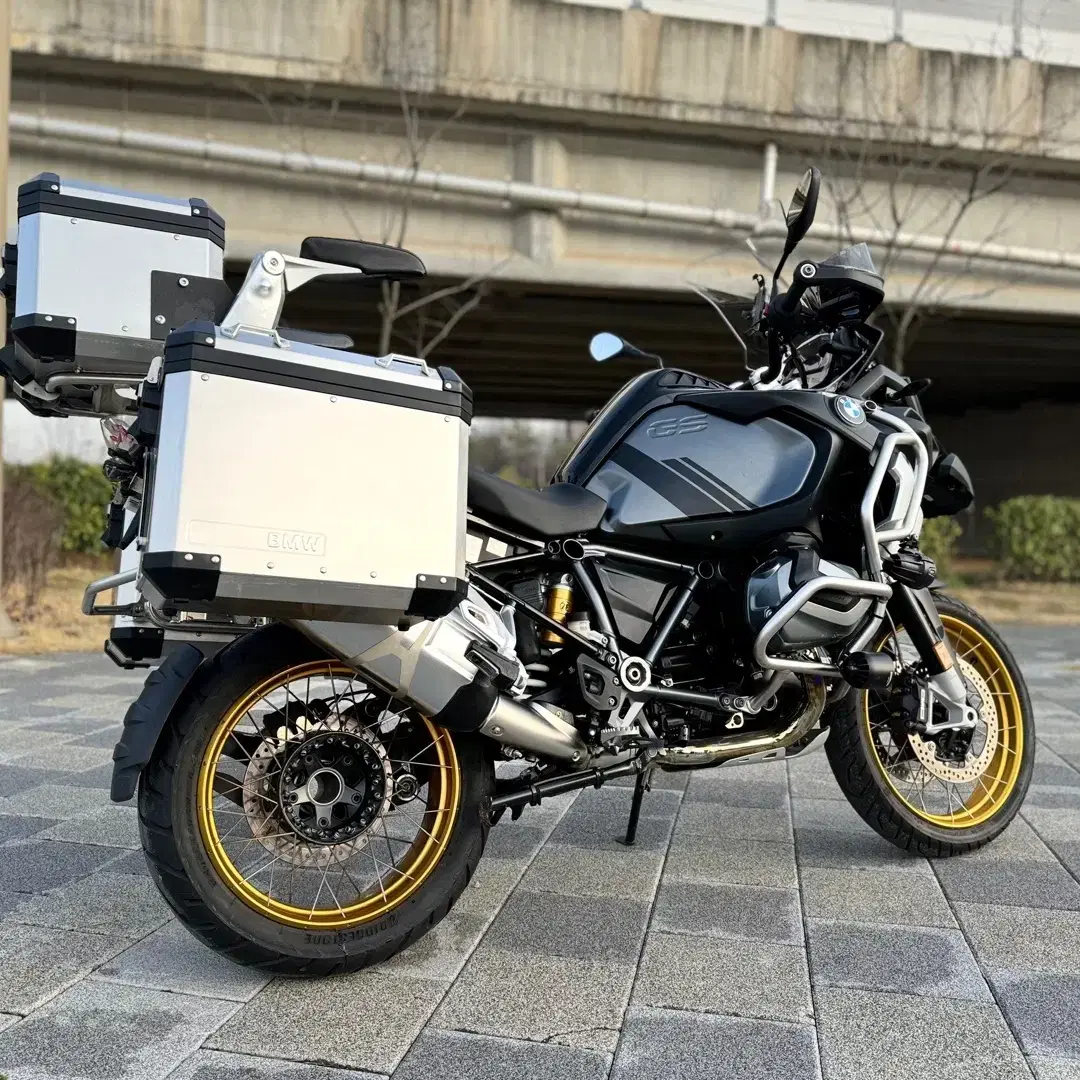 다산 모토갤러리 r1250gs adv 21년 신차급컨디션 판매 합니다