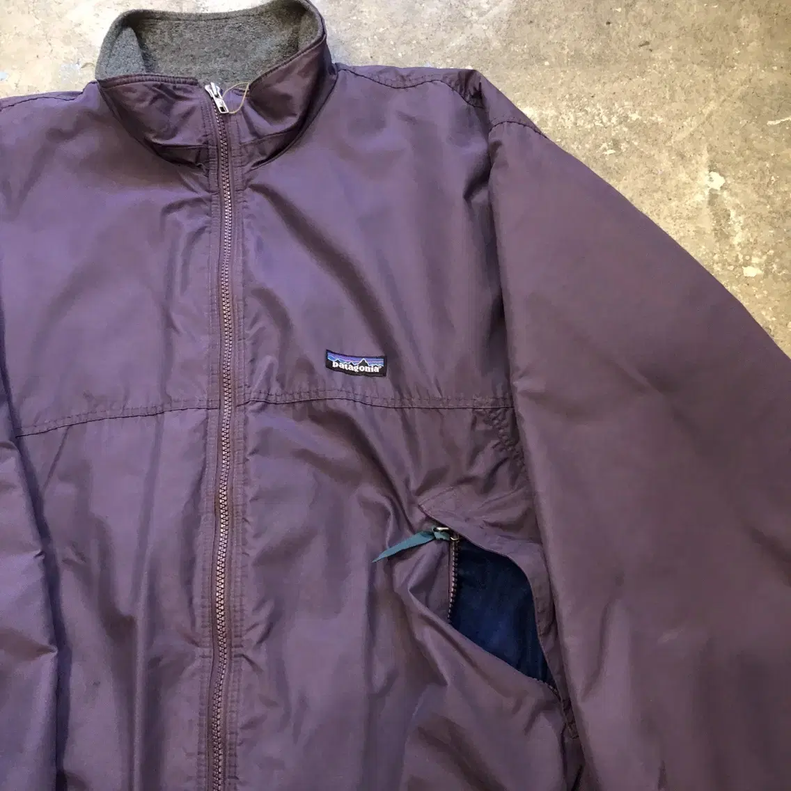 93 Patagonia USA made - L (105 -110)