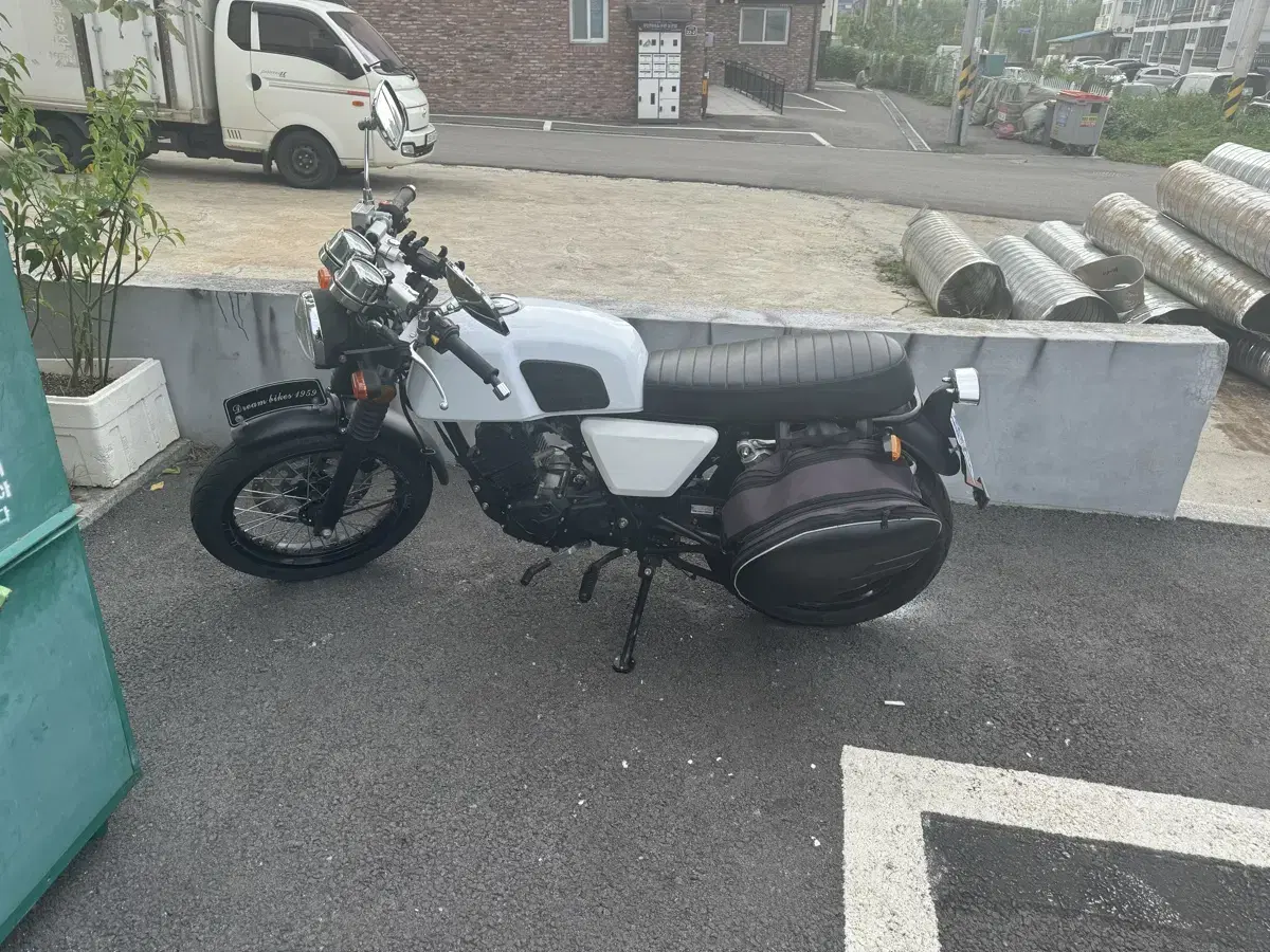 그리폰 125