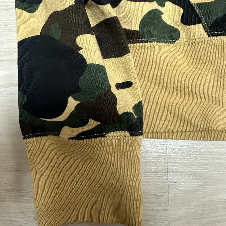 BAPE 베이프 스펠아웃 로고 황계 카모 스웻 후드티 M