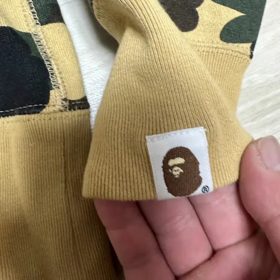 BAPE 베이프 스펠아웃 로고 황계 카모 스웻 후드티 M