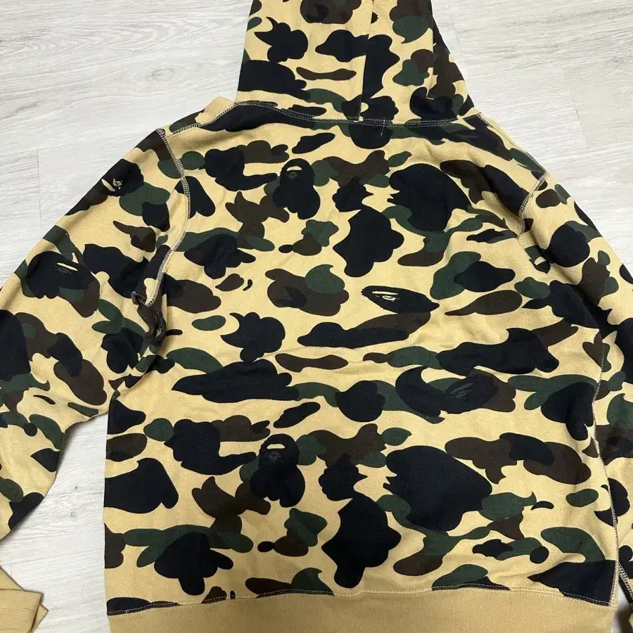 BAPE 베이프 스펠아웃 로고 황계 카모 스웻 후드티 M