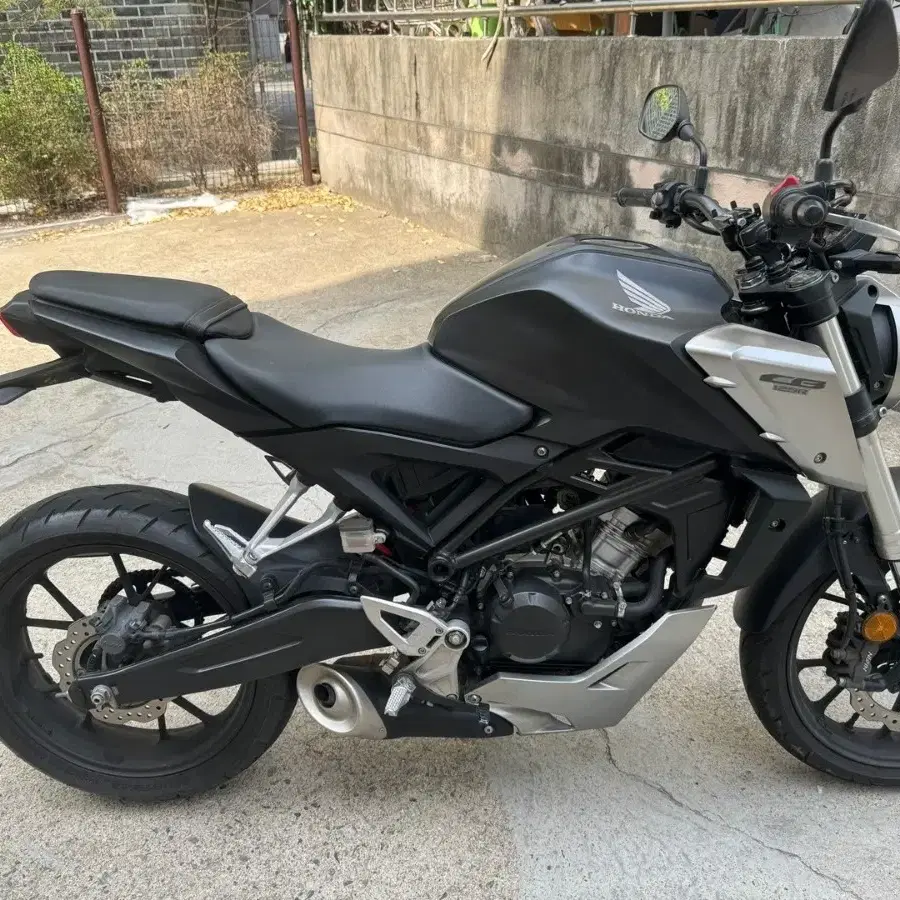 혼다cb125r 2018년식 판매