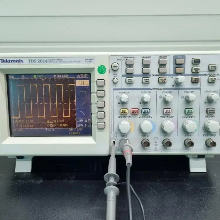 Tektronix TDS2014 4채널  100MHz 오실로스코프