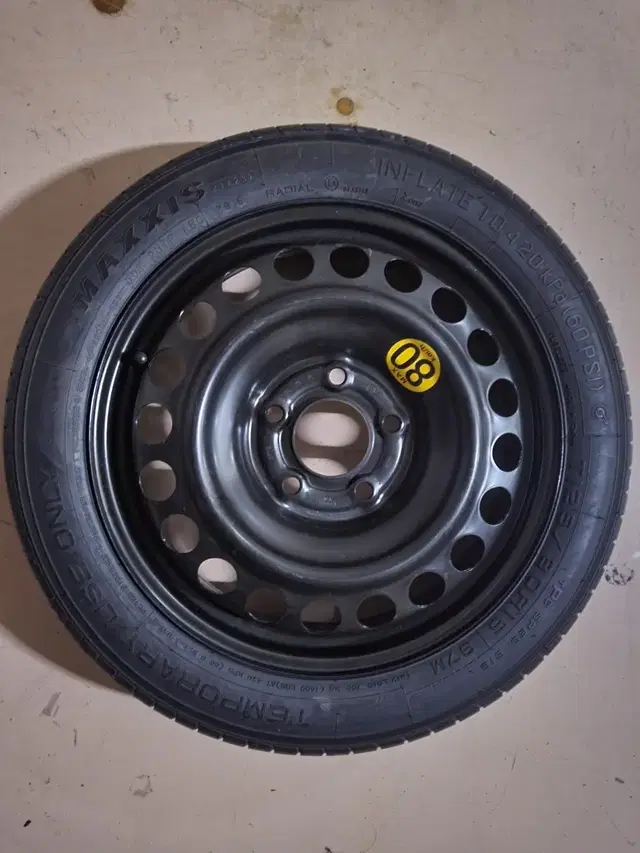 스패아 타이어 125/80R16