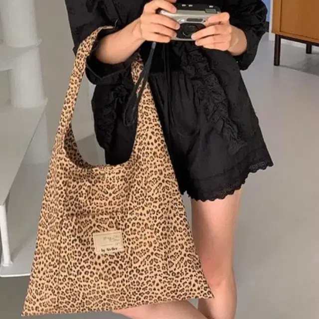 아뜰리에파크 EASY HOBO BAG_LEOPARD